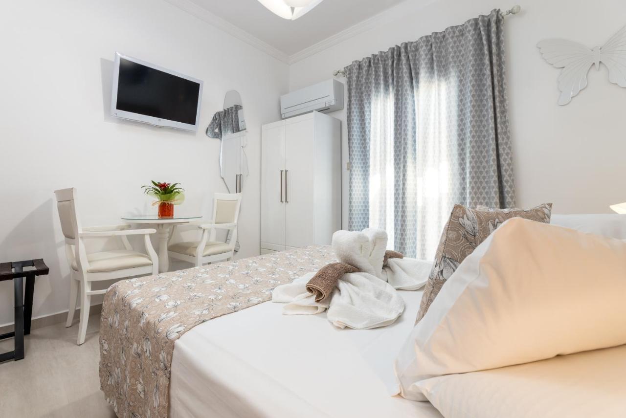 Panos Luxury Studios Parikia  Ngoại thất bức ảnh